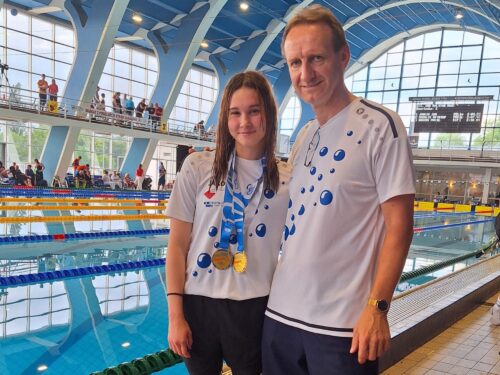 Plavkyně Bischofová a Bednářová s mistrovskými tituly