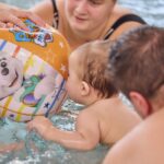 Instruktorka plavání kojenců a batolat Nicole Lisá