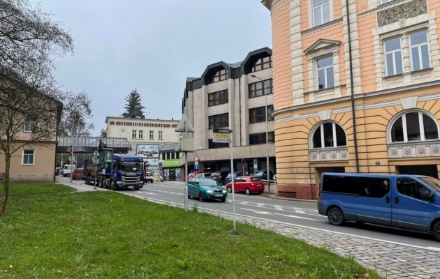Poničená lávka Na Struze 11.11.2022