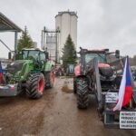 Protestní jízda zemědělců v Trutnově