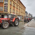 Protestní jízda zemědělců v Trutnově