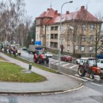 Protestní jízda zemědělců v Trutnově