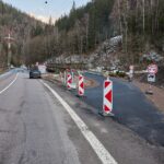 Bourání mostů na silnici do Pece pod Sněžkou