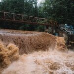 Rozvodněná řeka Úpa v Trutnově