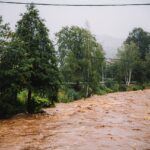 Rozvodněná řeka Úpa v Trutnově