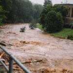 Rozvodněná řeka Úpa v Trutnově