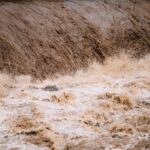 Rozvodněná řeka Úpa v Trutnově