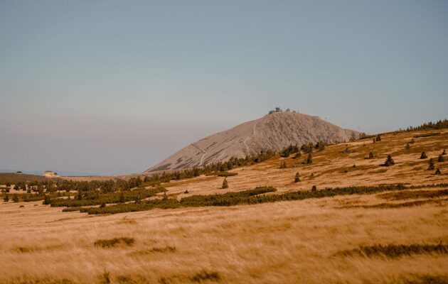 Úklid nejvyšší české hory a jejího okolí se opět blíží