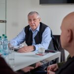 Výroba sochy Karla IV. ve firmě Kasper Kovo