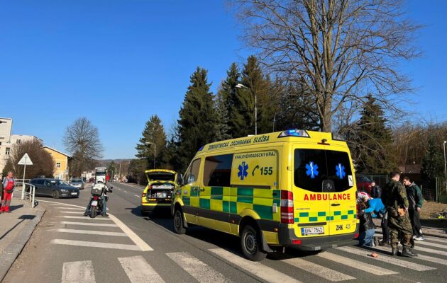 Střet cyklisty s chodkyní v Náchodské