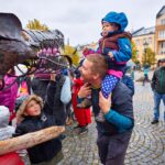 Sundání draka z věže Staré radnice