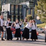 Svatovavřinecká pouť, pěší výstup na vrchol Sněžky