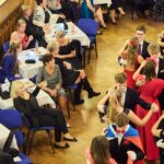 Taneční lekce středoškoláků v Národním domě