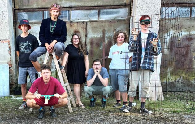 Mladí umělci ze skupiny Utržení vstoupí do prostoru Horního Maršova