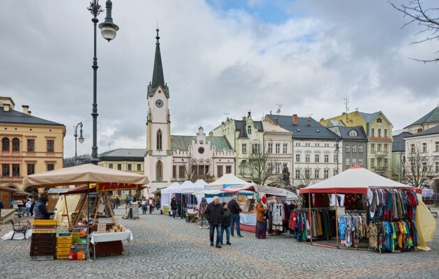 Velikonoční trhy na náměstí v Trutnově
