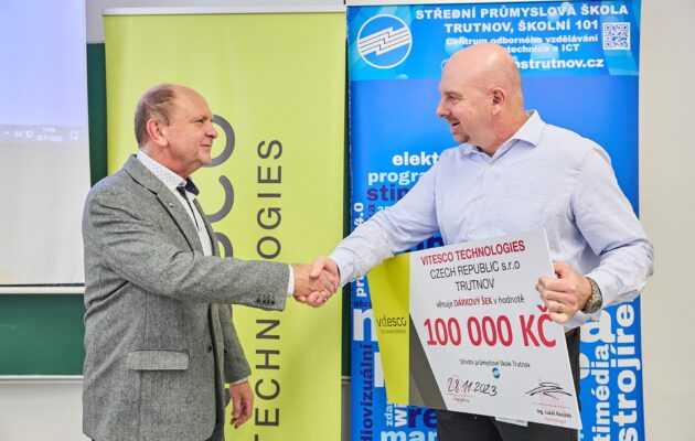 Vitesco opět podpořilo průmyslovku, za 100 tisíc škola vylepší odborné učebny