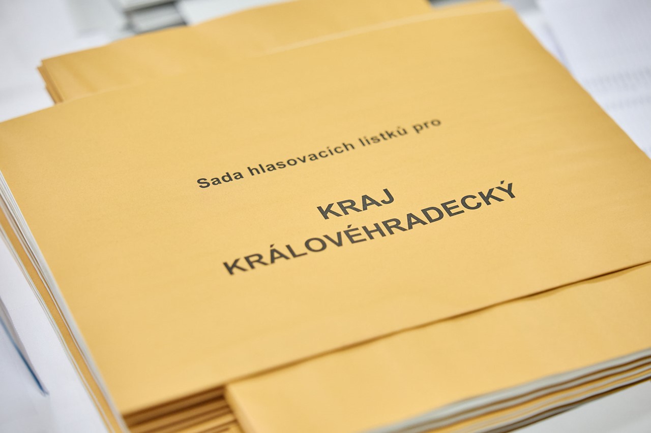 Strany v Královéhradeckém kraji zaměřily finále volební kampaně na velká města