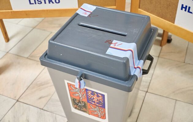 Krajský úřad zaregistroval všech 13 subjektů k volbám