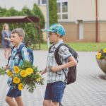 Předávání vysvědčení na ZŠ Komenského v Trutnově