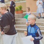 Předávání vysvědčení na ZŠ Komenského v Trutnově