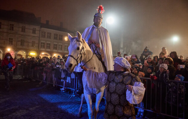 Příjezd Martina na bílém koni do Trutnova