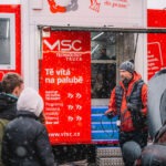 Kamión předělaný na třídu ukázal žákům moderní technologie