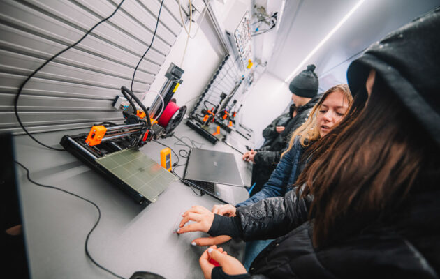 Pojízdná učebna techniky u ZŠ Náchodská v Trutnově