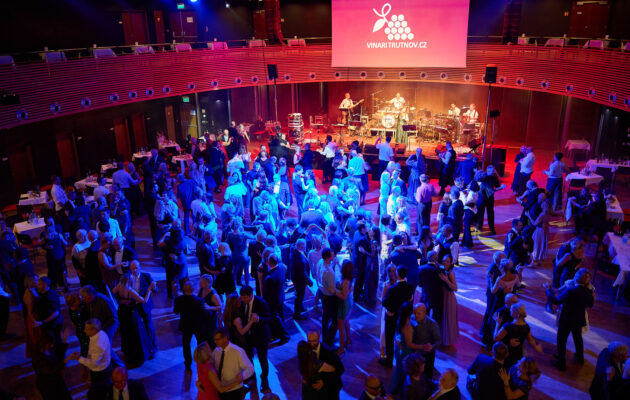 Vinařský bál v Trutnově