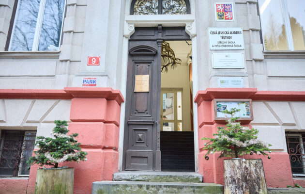 Audit na České lesnické akademii odhalil chyby, ředitel má čas na nápravu do srpna