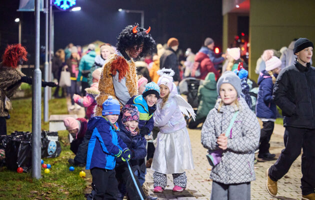 Mikulášskou nadílku v areálu SVČ zakončil ohňostroj
