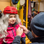 Škola bruslení: závěrečná lekce s karnevalem masek