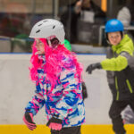 Škola bruslení: závěrečná lekce s karnevalem masek