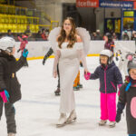 Škola bruslení: závěrečná lekce s karnevalem masek