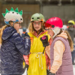 Škola bruslení: závěrečná lekce s karnevalem masek