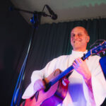 Vánoční besídka kapel Jakž Takž a S-Band ve Lhotě - téma Středověk