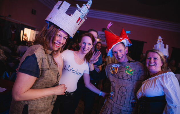 FOTO: Středověký večírek ve Lhotě v rytmu Jakž Takž a S-band