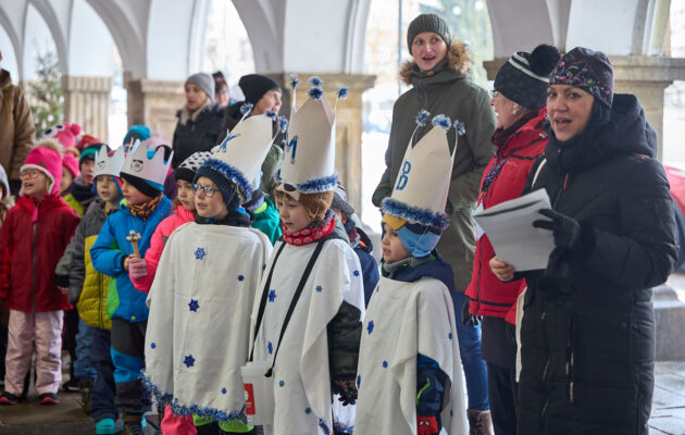 Tříkráloví koledníci opět vyrazili do ulic pro dobrou věc