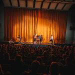 Divadelní hra Jak to bylo v únoru 1925 v kině Vlast