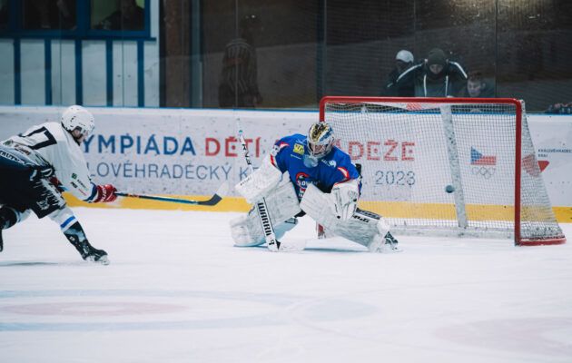 Draci slaví vyrovnání série, druhou bitvu rozhodly až nájezdy