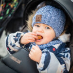 Opékání špekáčků na Krakonošově náměstí