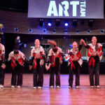 Ples MFK: Šoumen Švancara, tanečnice Vondráčková a zpěvák Ztracený