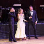 Ples MFK: Šoumen Švancara, tanečnice Vondráčková a zpěvák Ztracený