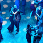 Ples MFK: Šoumen Švancara, tanečnice Vondráčková a zpěvák Ztracený