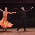 Ples MFK: Šoumen Švancara, tanečnice Vondráčková a zpěvák Ztracený