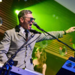 Ples MFK: Šoumen Švancara, tanečnice Vondráčková a zpěvák Ztracený