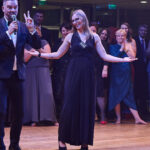 Ples MFK: Šoumen Švancara, tanečnice Vondráčková a zpěvák Ztracený