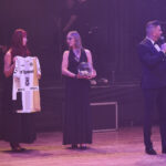 Ples MFK: Šoumen Švancara, tanečnice Vondráčková a zpěvák Ztracený