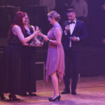 Ples MFK: Šoumen Švancara, tanečnice Vondráčková a zpěvák Ztracený