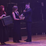 Ples MFK: Šoumen Švancara, tanečnice Vondráčková a zpěvák Ztracený