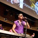 Ples MFK: Šoumen Švancara, tanečnice Vondráčková a zpěvák Ztracený